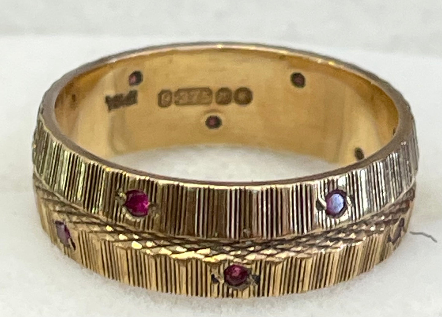 9ct gold and Ruby wedding band