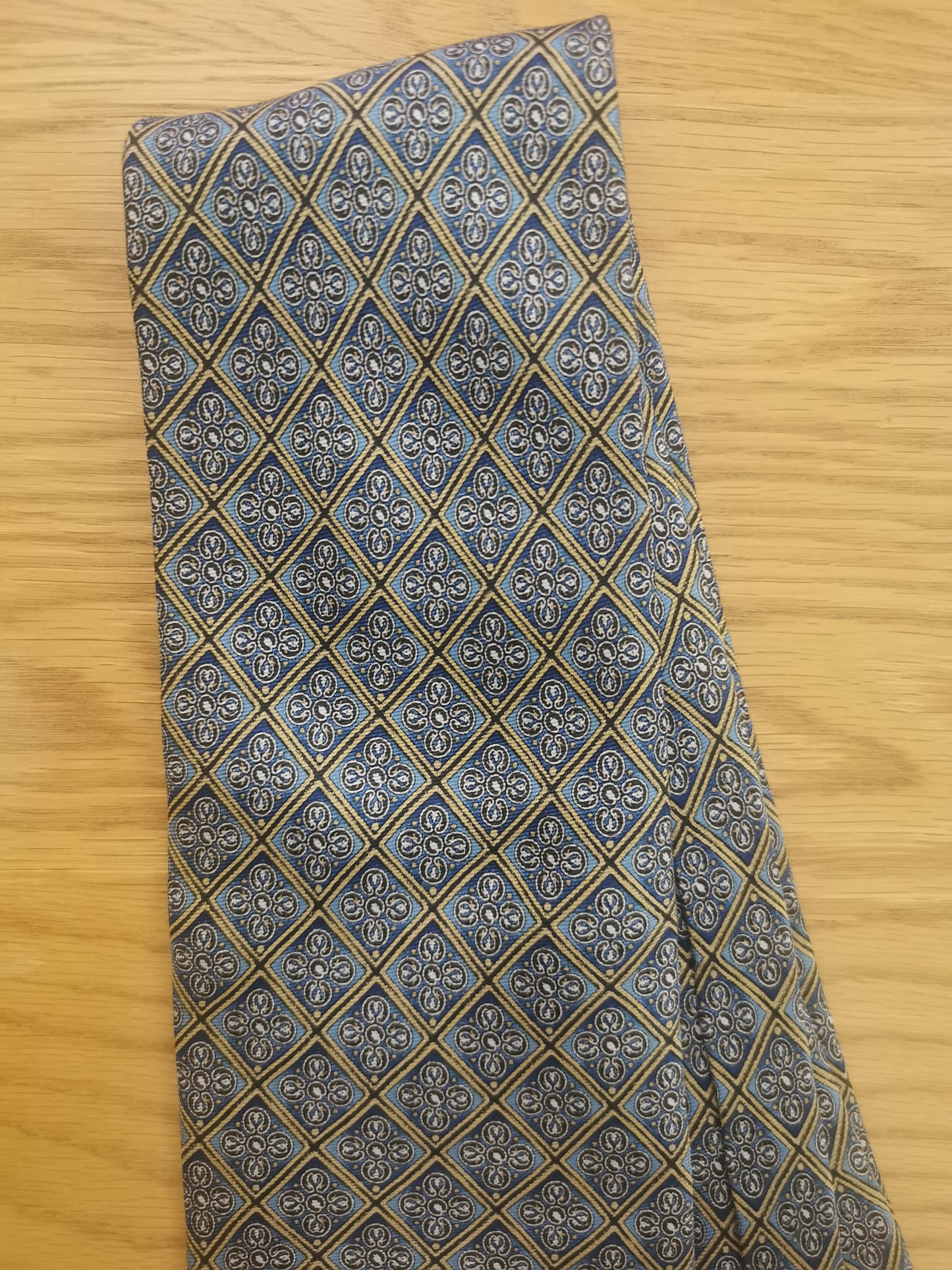 100% silk Fox & Chave tie made for the V&A Museum collection