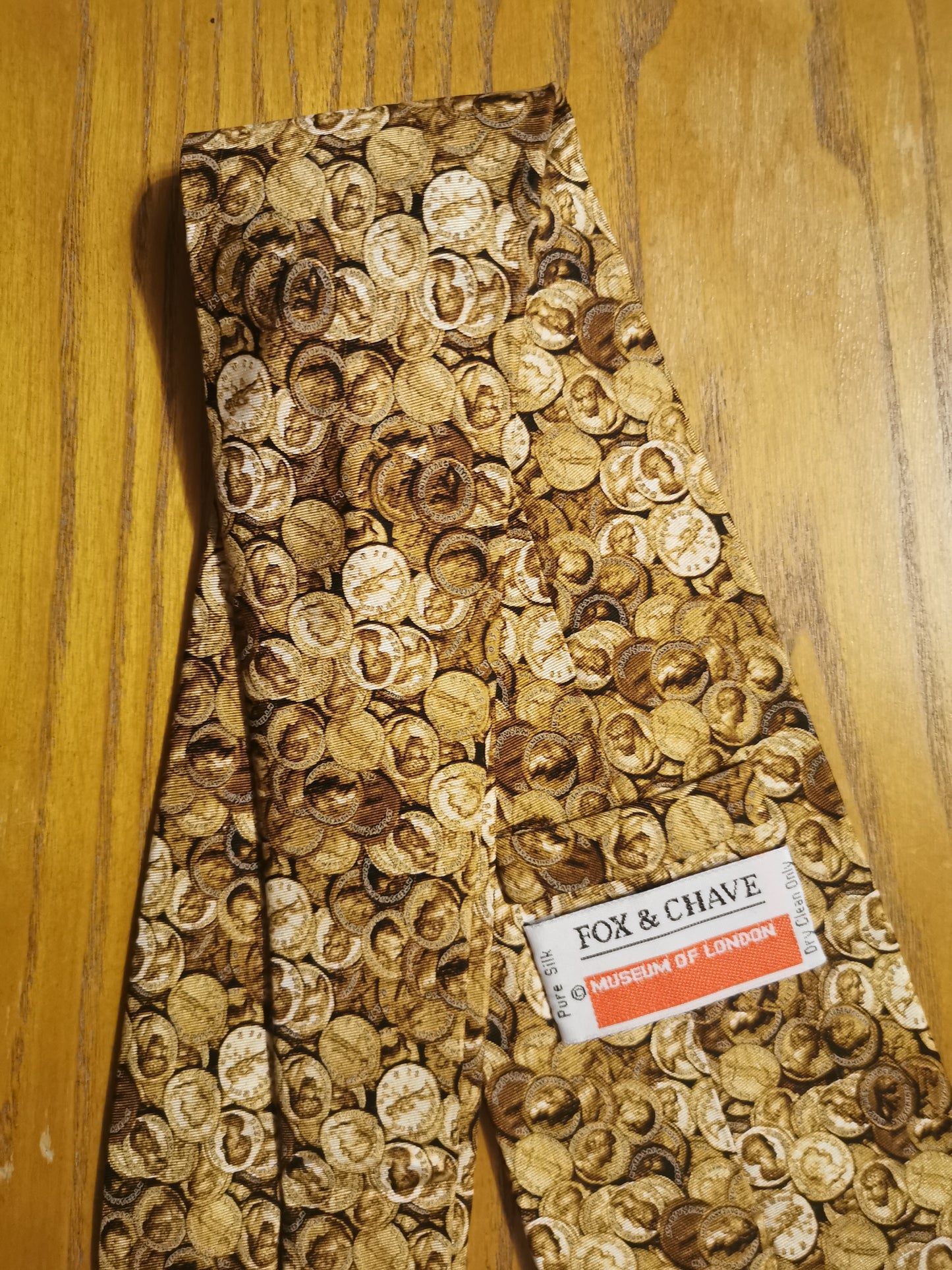 100% silk Fox & Chave Museum of London tie