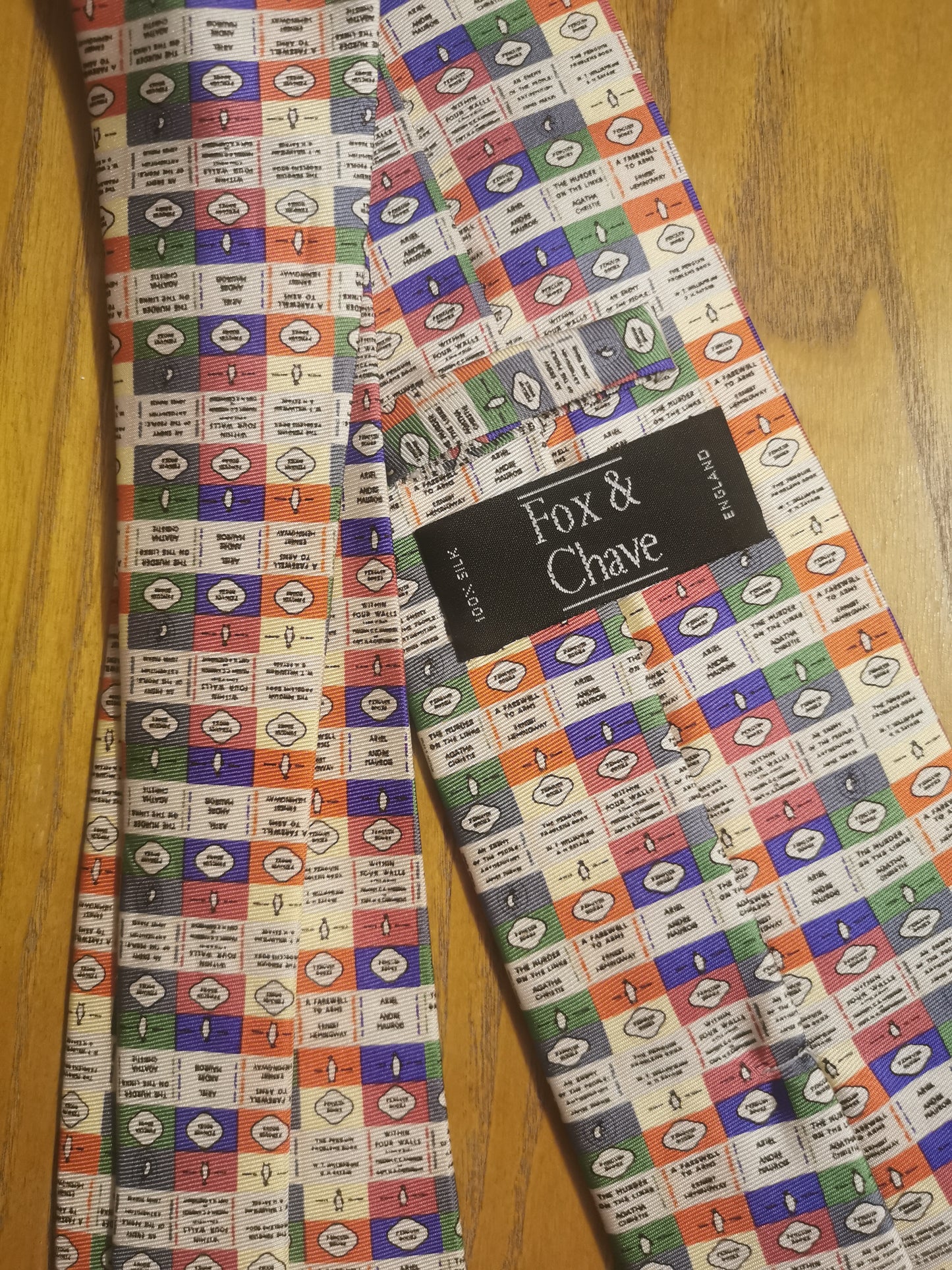 100% silk Fox & Chave 'Penguin Books' tie