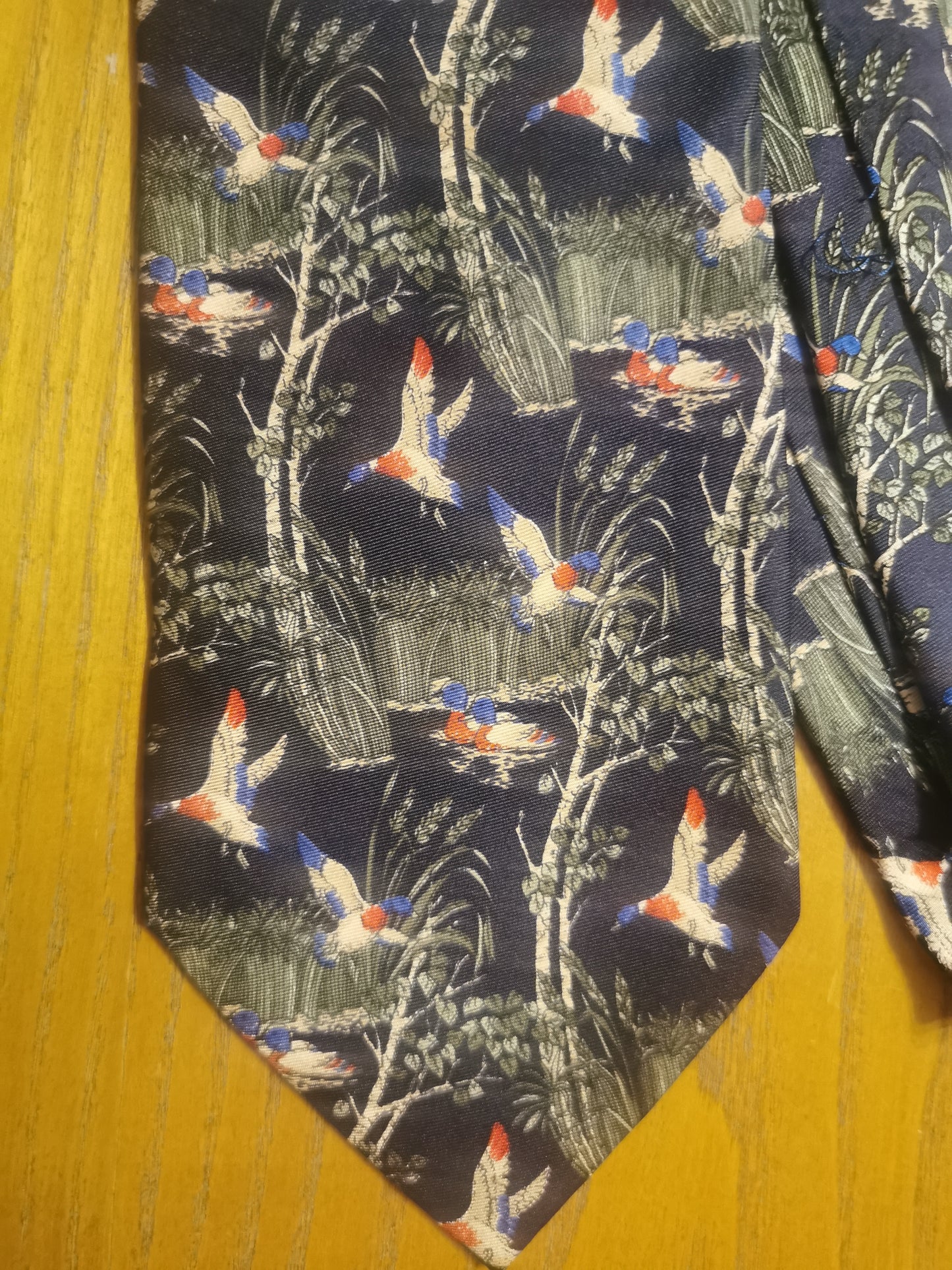 100% silk vintage Fox & Chave Italian duck tie